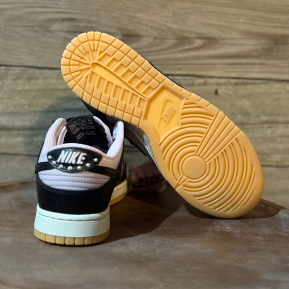 Nike Dunks - Picture 2 of 3